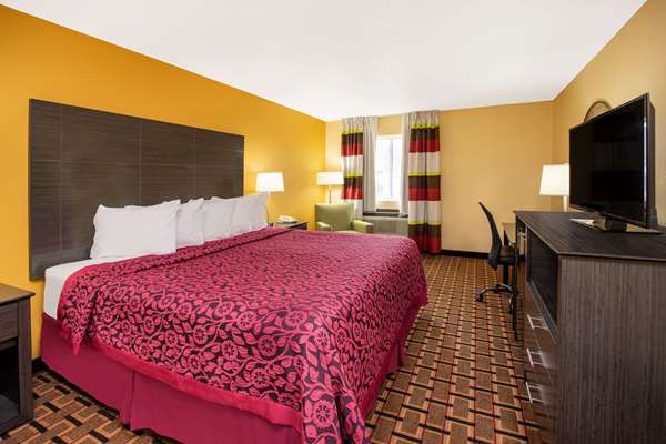  - Days Inn Carthage - I-49, Exit 53