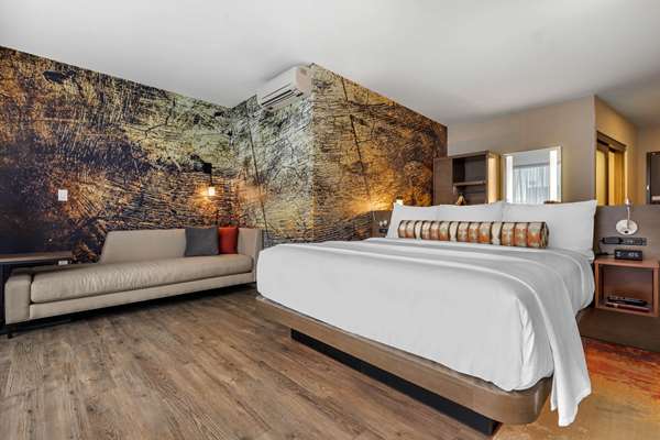  - Cambria Hotel Downtown Omaha