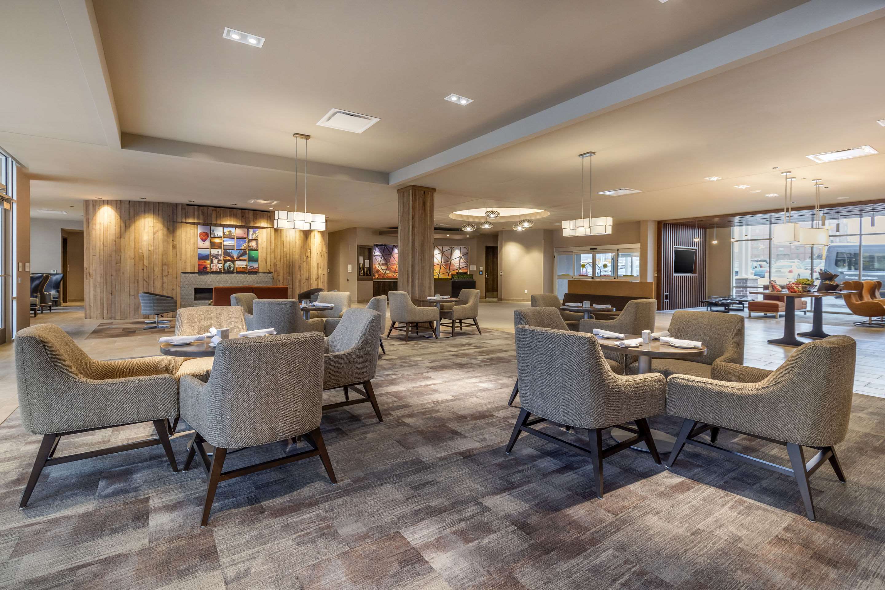 On-site restaurant | Cambria Hotel Omaha Downtown