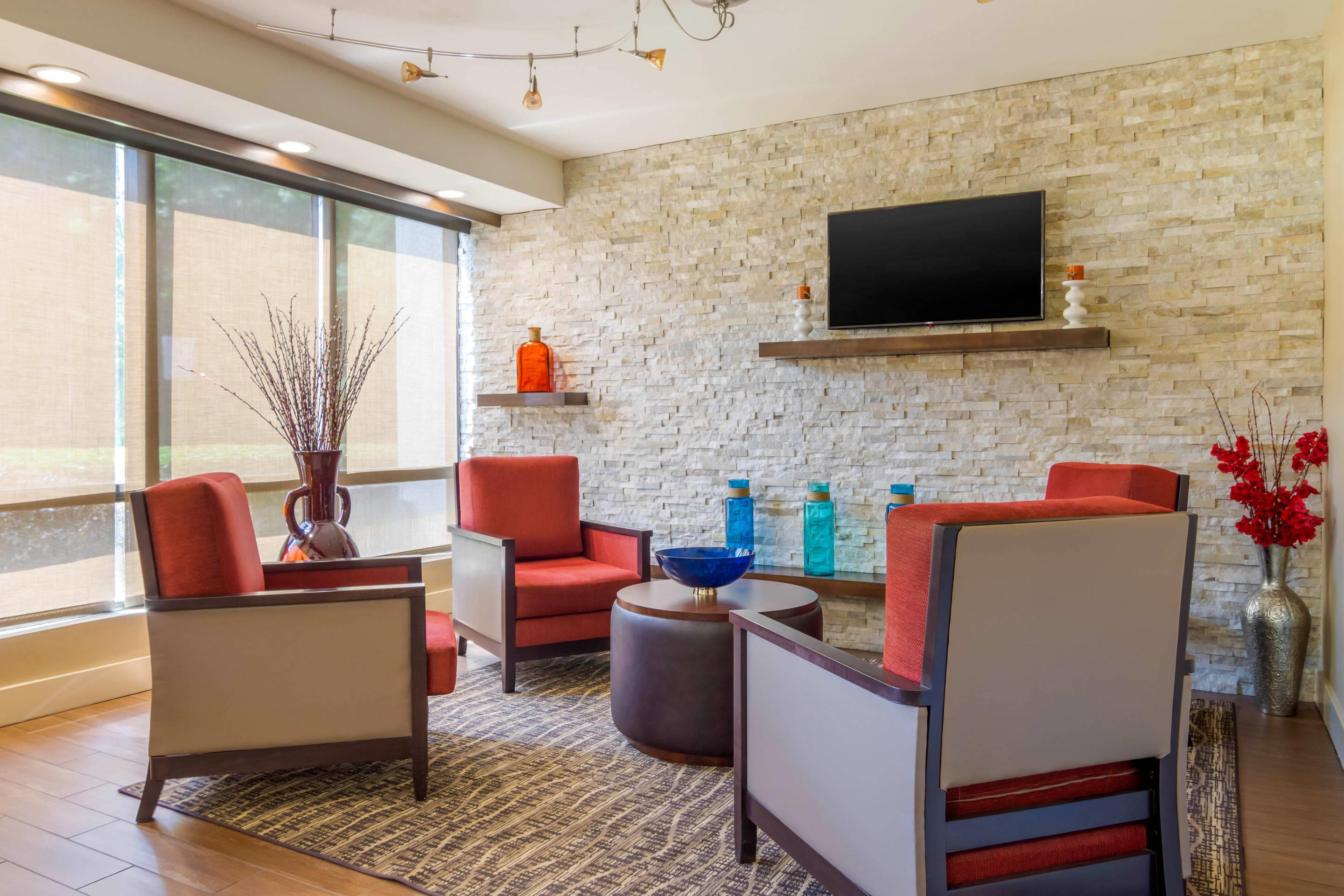 Breakfast area | Comfort Inn Atlanta Airport