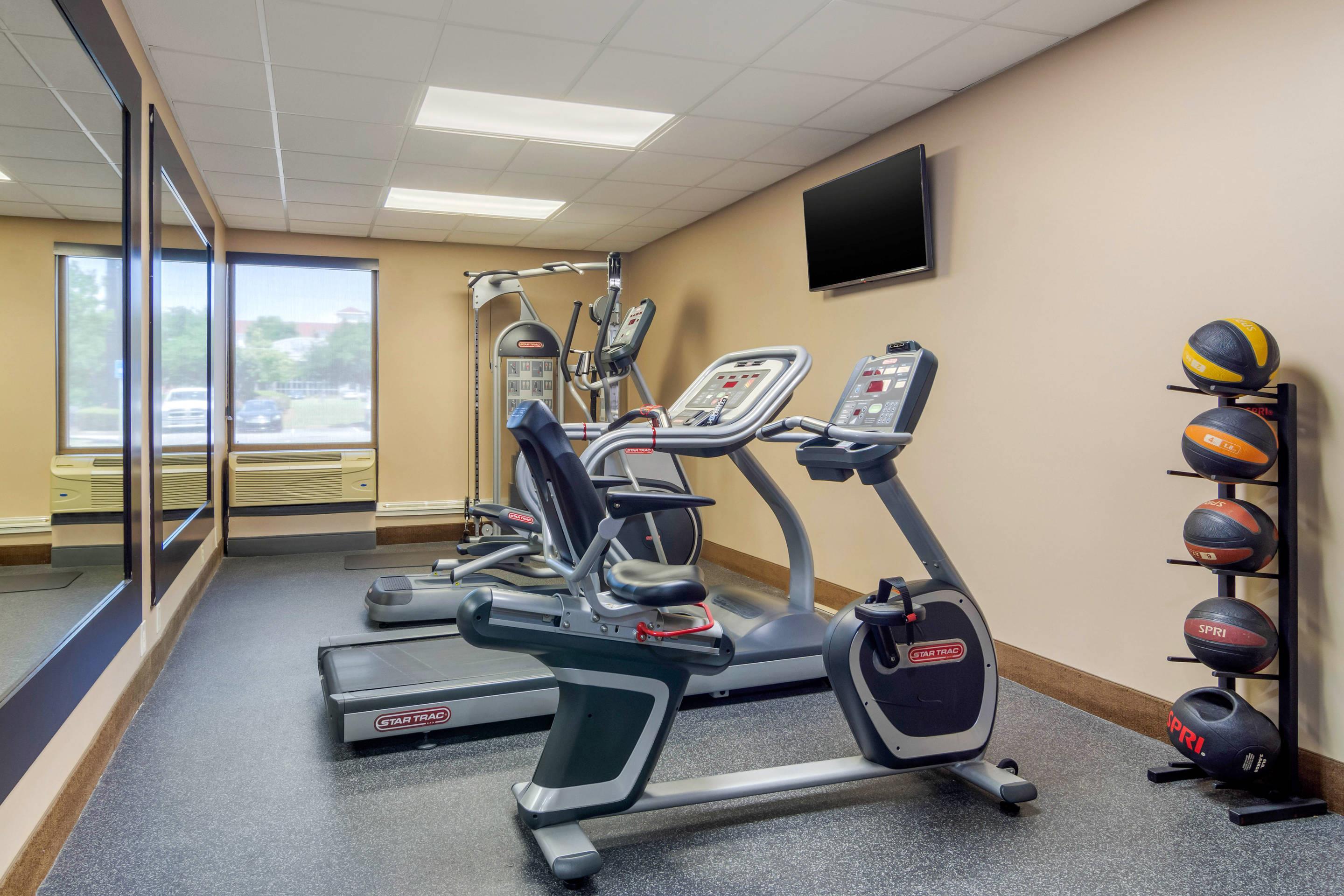 Fitness center | Comfort Inn Atlanta Airport