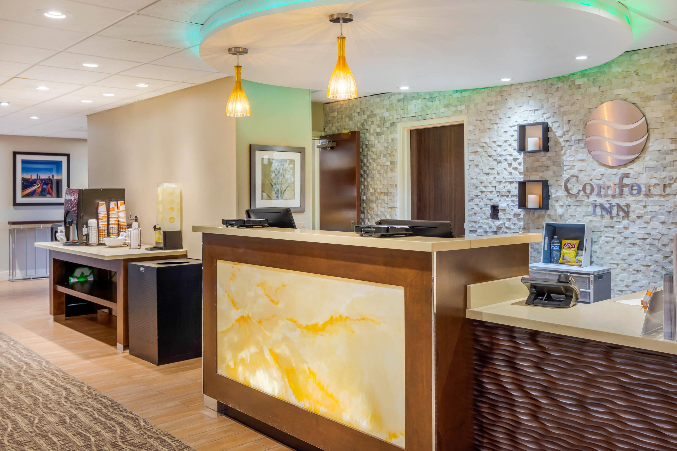 Hotel lobby | Comfort Inn Atlanta Airport