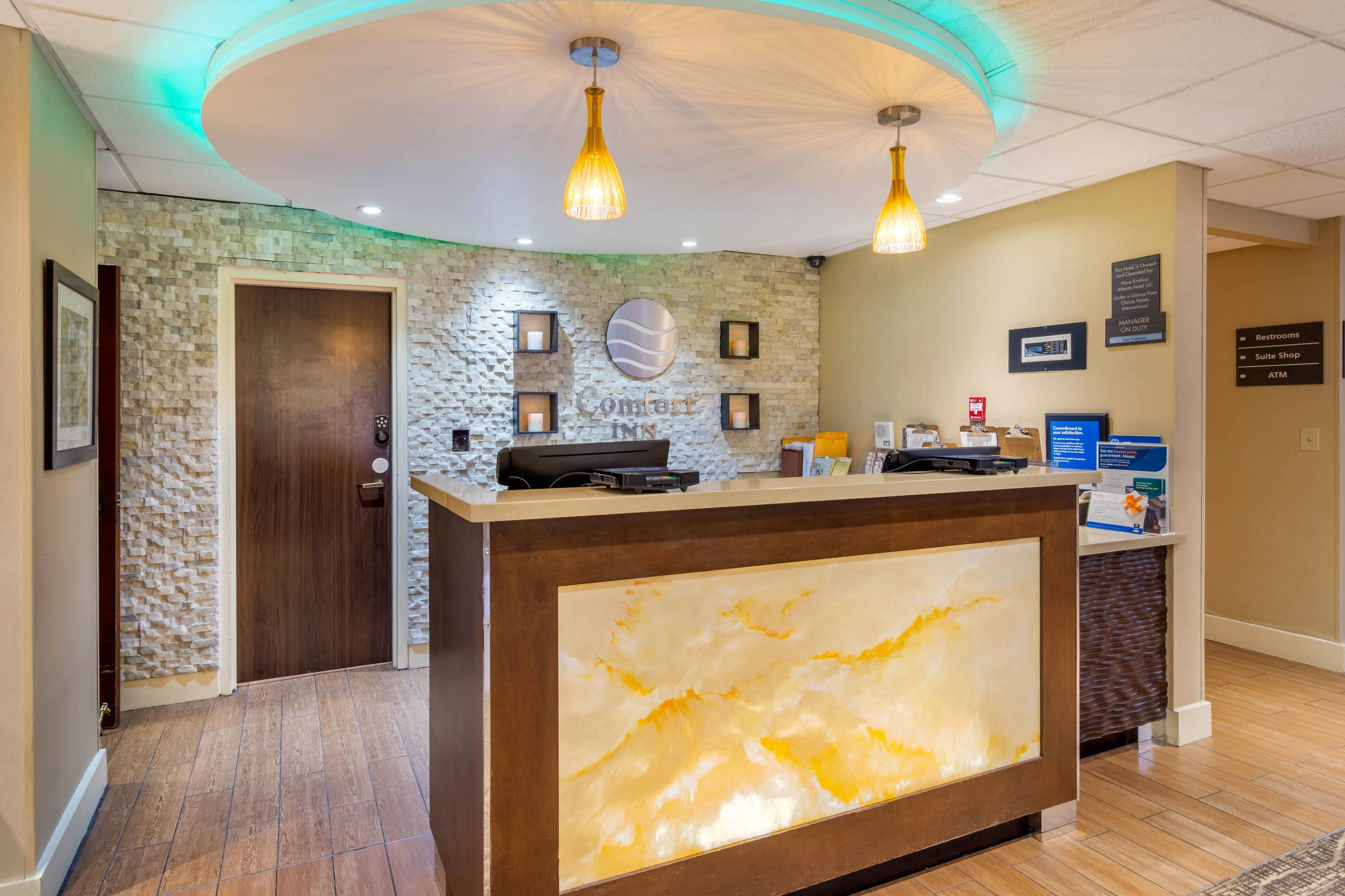 Hotel lobby | Comfort Inn Atlanta Airport