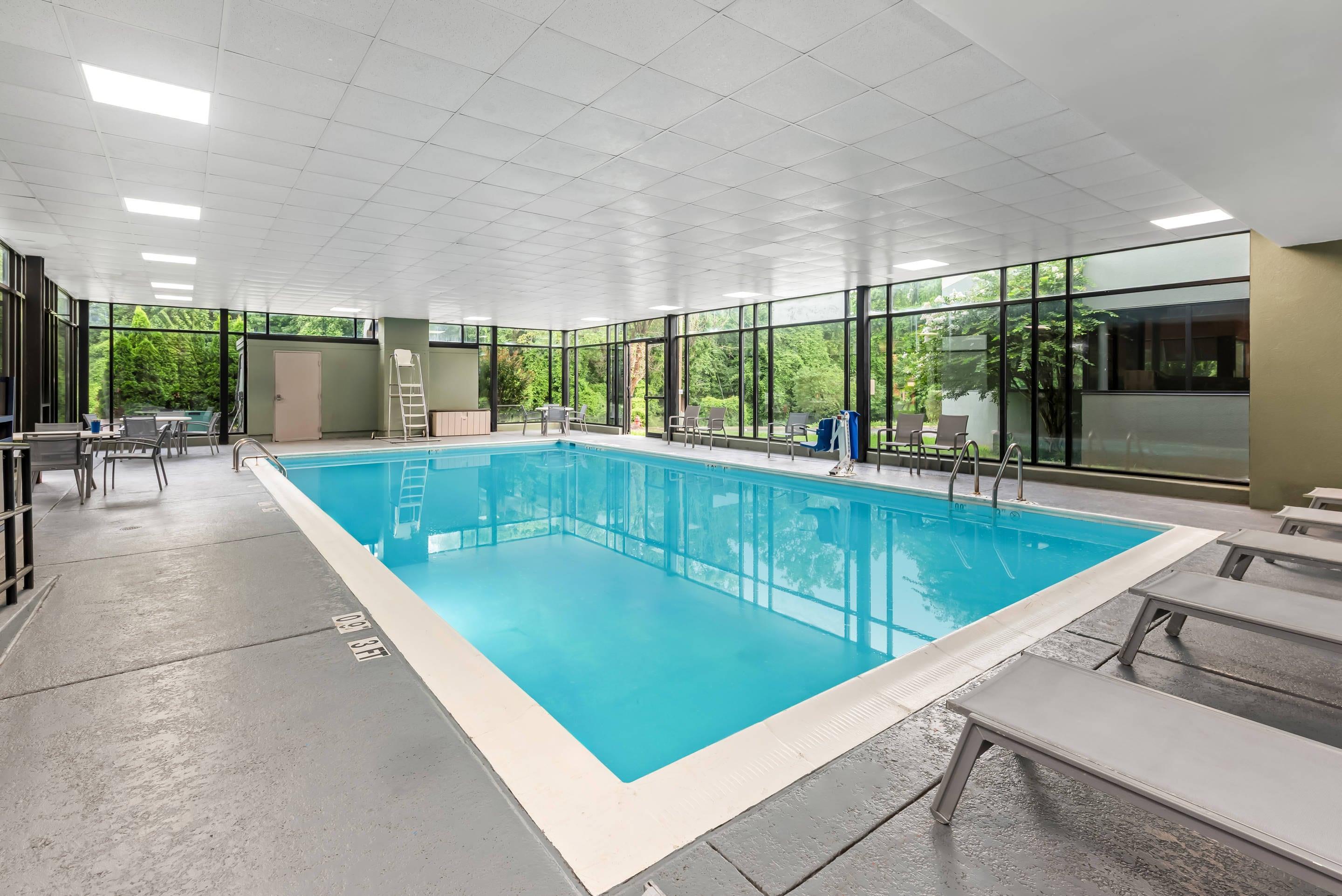 Indoor pool | Comfort Inn Largo-Washington DC East