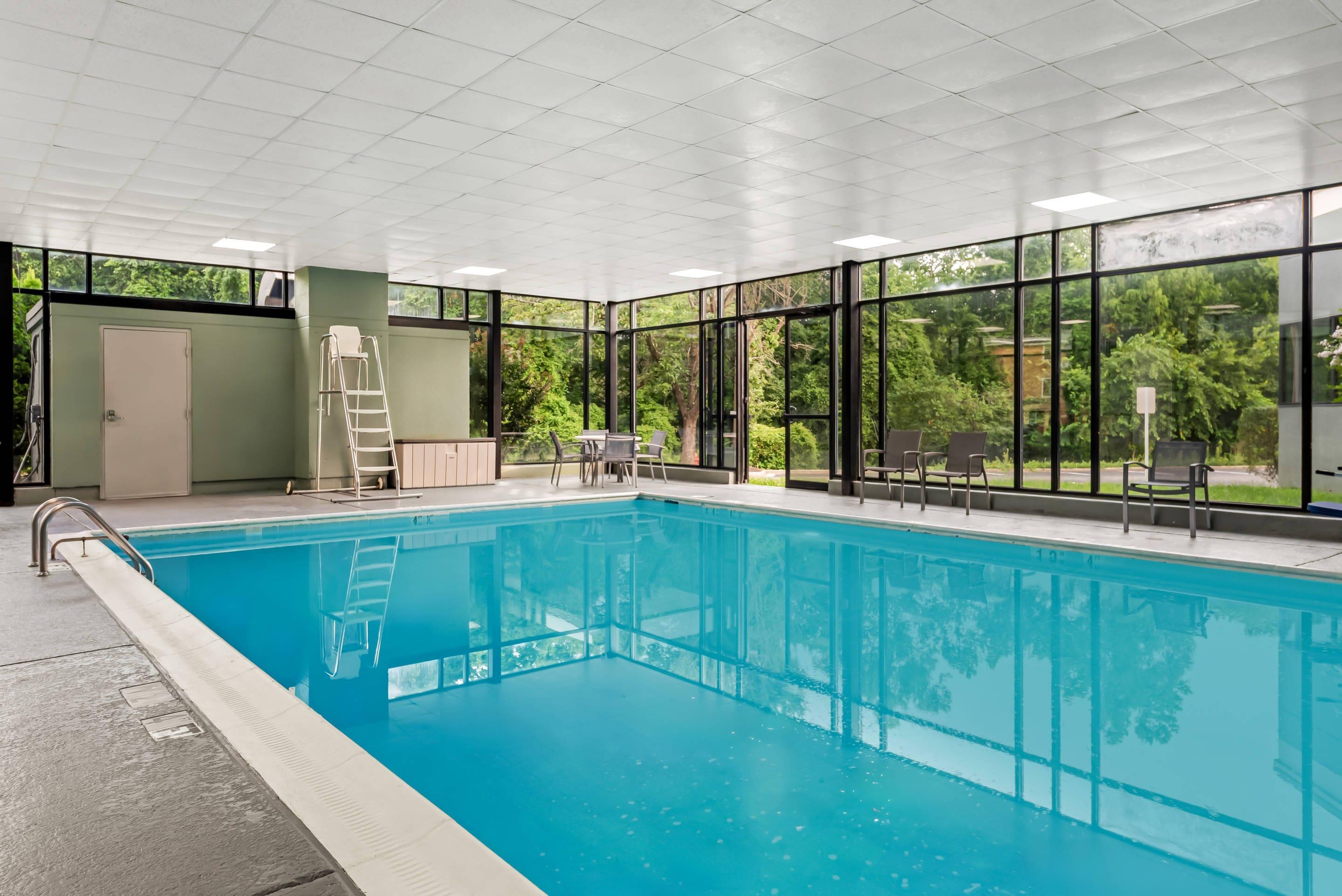 Indoor pool | Comfort Inn Largo-Washington DC East