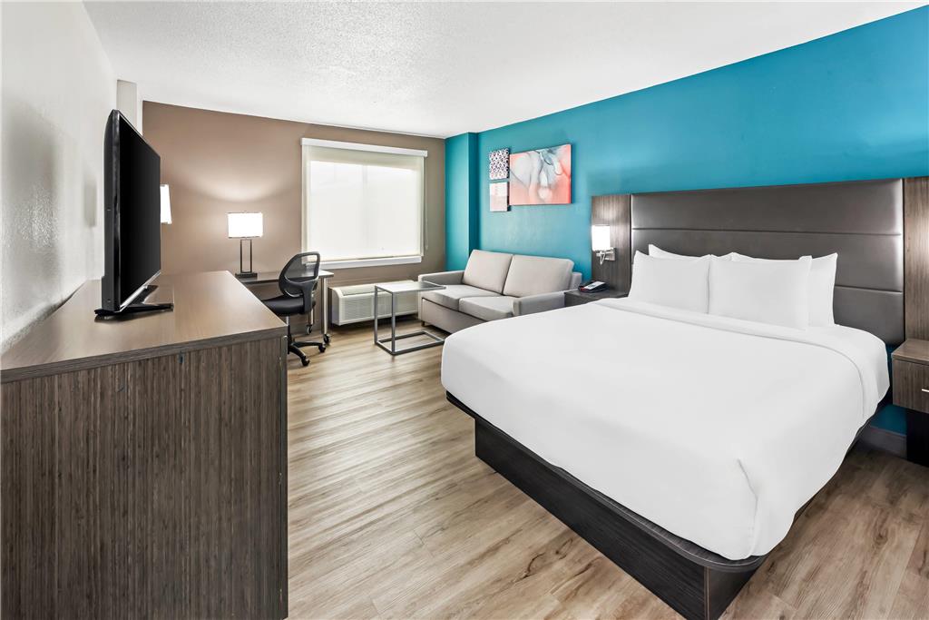 COMFORT INN LARGO-WASHINGTON DC EAS-guestroom-Guest Room,On-Site.jpg