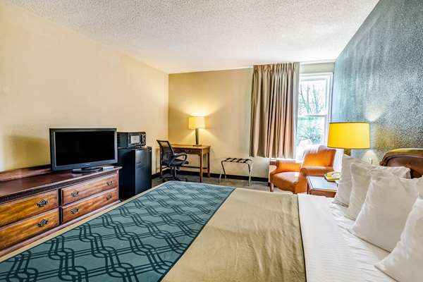  - Econo Lodge Inn & Suites Radford