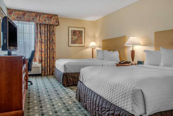  - Quality Hotel Blue Ash - I-71, Exit 15