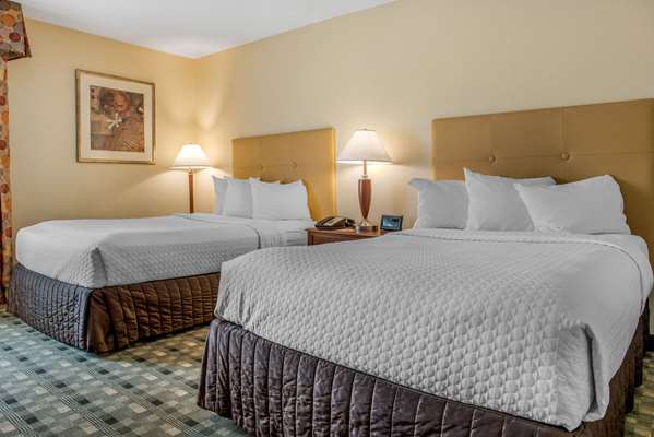  - Quality Hotel Blue Ash - I-71, Exit 15