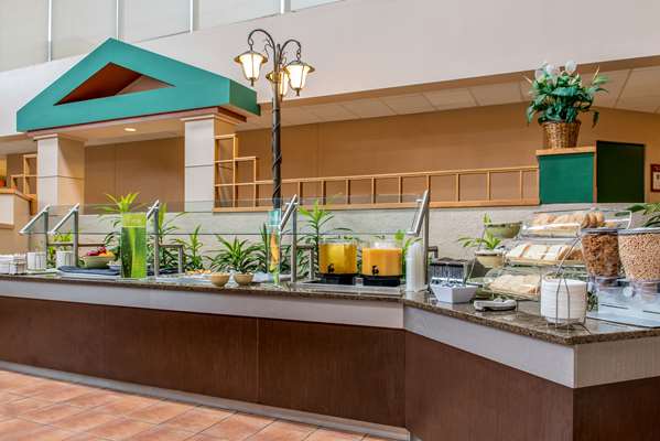 Amenities - Quality Hotel Blue Ash - I-71, Exit 15