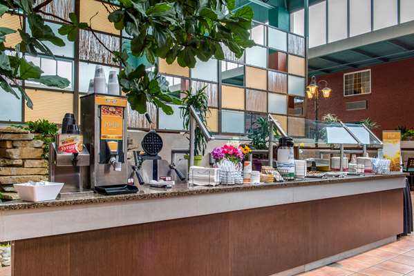 Amenities - Quality Hotel Blue Ash - I-71, Exit 15