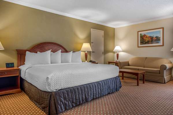 Suite - Quality Hotel Blue Ash - I-71, Exit 15