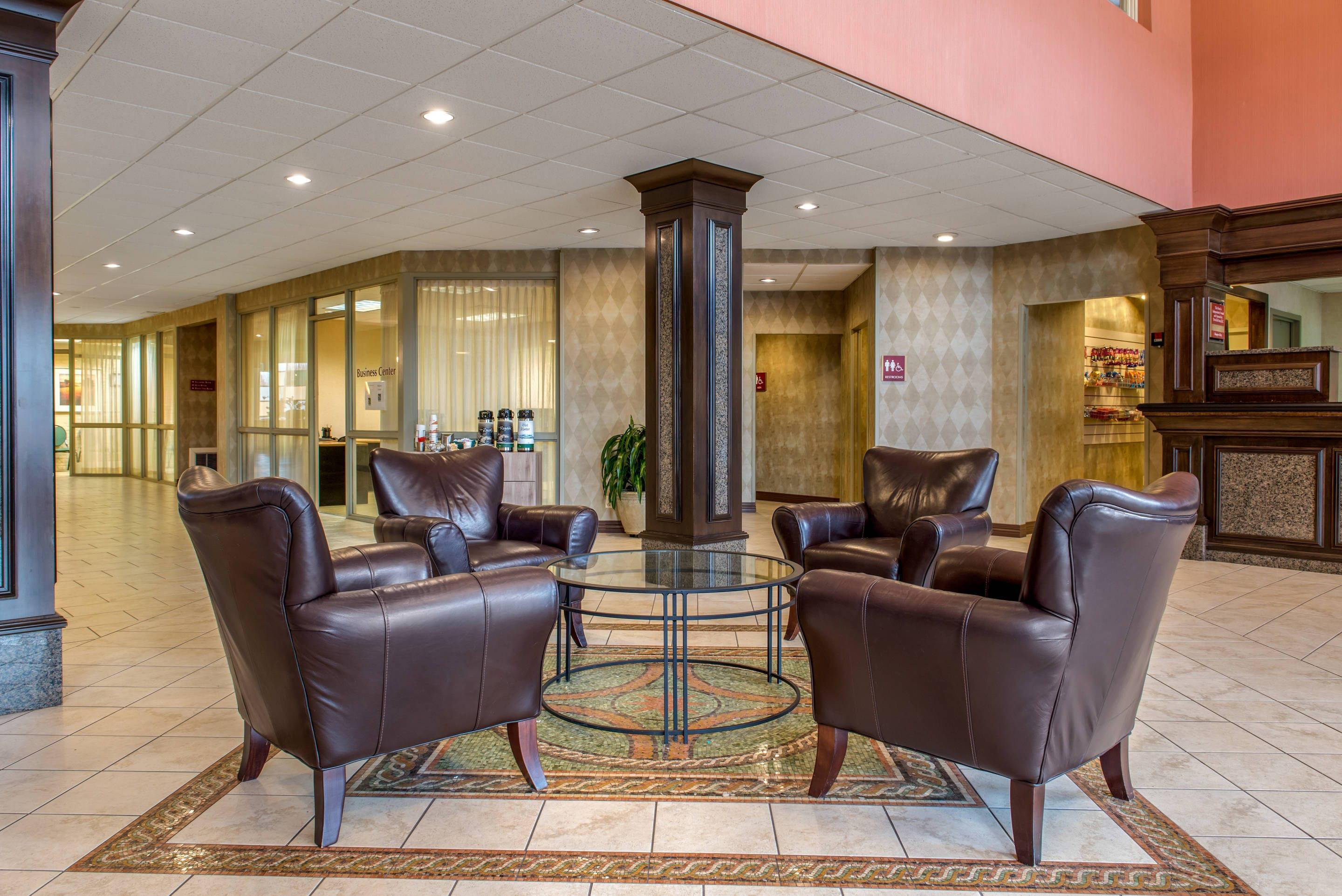 Lobby with sitting area | Quality Hotel Conference Center Cincinnati Blue Ash