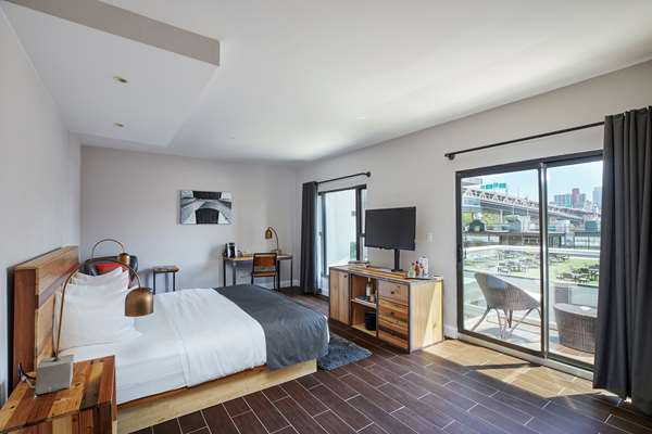  - Ravel Hotel Long Island City Queens