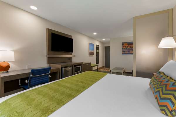  - Best Western Plus Yuma Foothills Inn & Suites