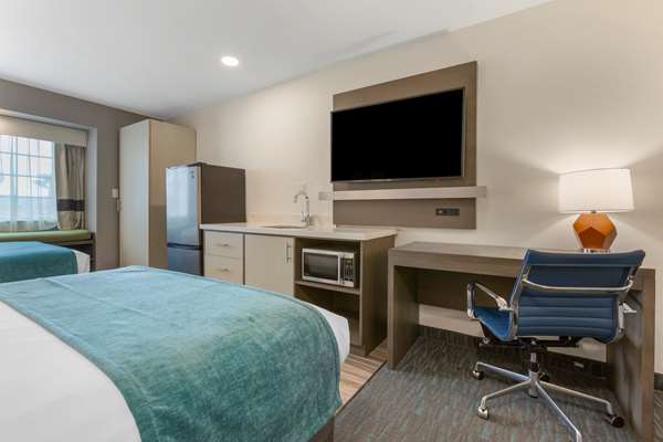  - Best Western Plus Yuma Foothills Inn & Suites