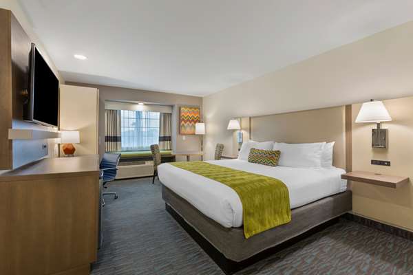  - Best Western Plus Yuma Foothills Inn & Suites