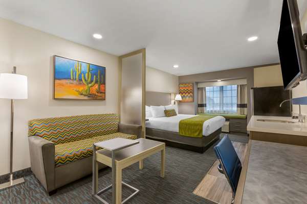  - Best Western Plus Yuma Foothills Inn & Suites