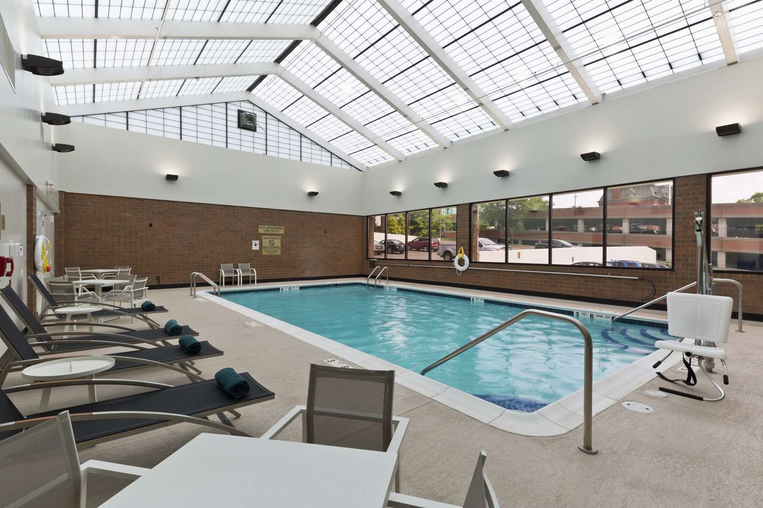 DoubleTree by Hilton Jamestown
