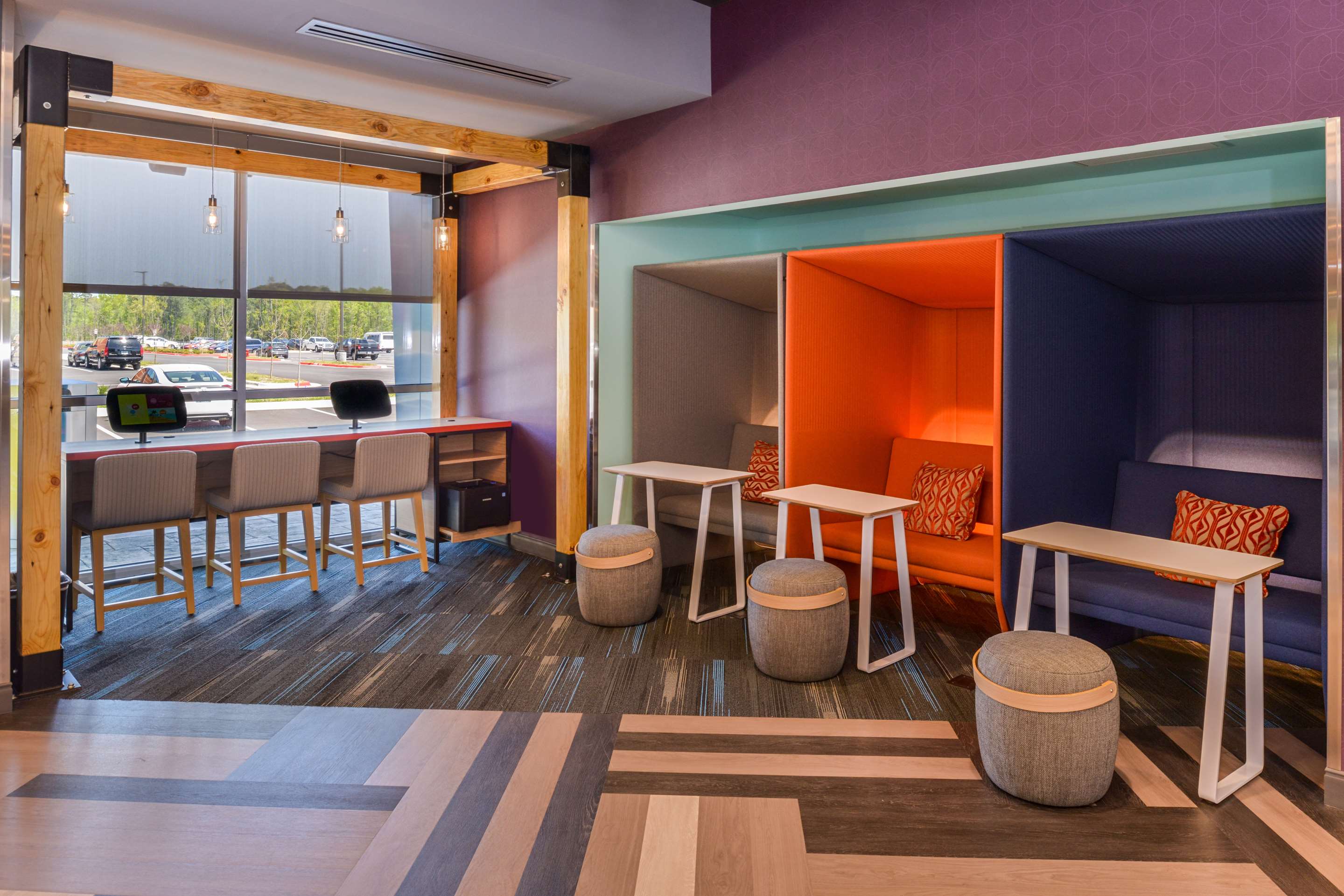 Lobby | Tru by Hilton Little Rock West
