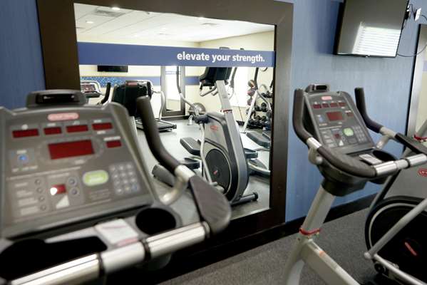 Fitness/ Exercise Room - Hampton Inn & Suites North Oklahoma City