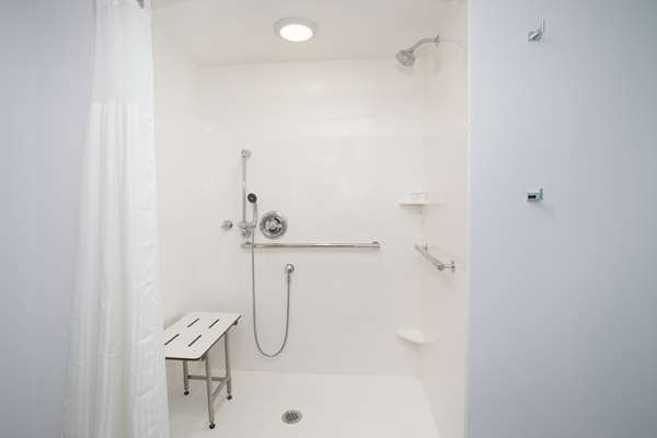  - Hilton Garden Inn Aksarben Village Omaha