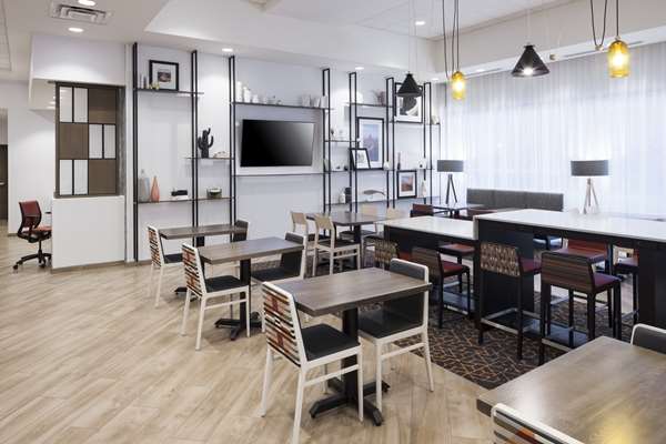 Amenities - Hampton Inn & Suites Downtown Phoenix - I-10, Exit 144