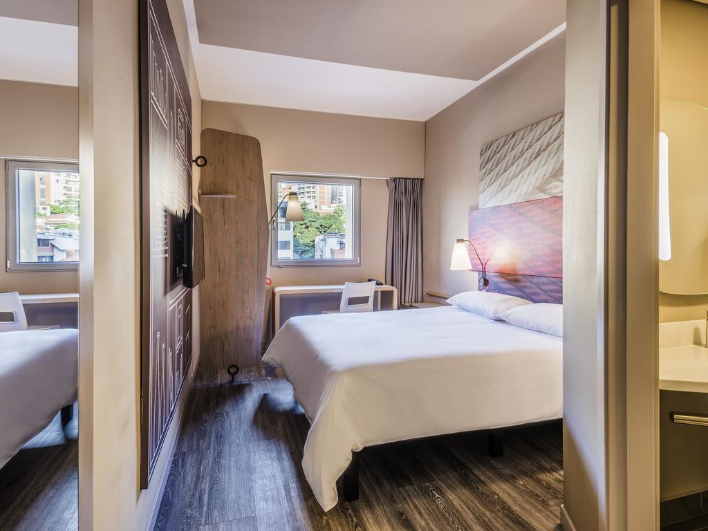 Ibis Cali Granada