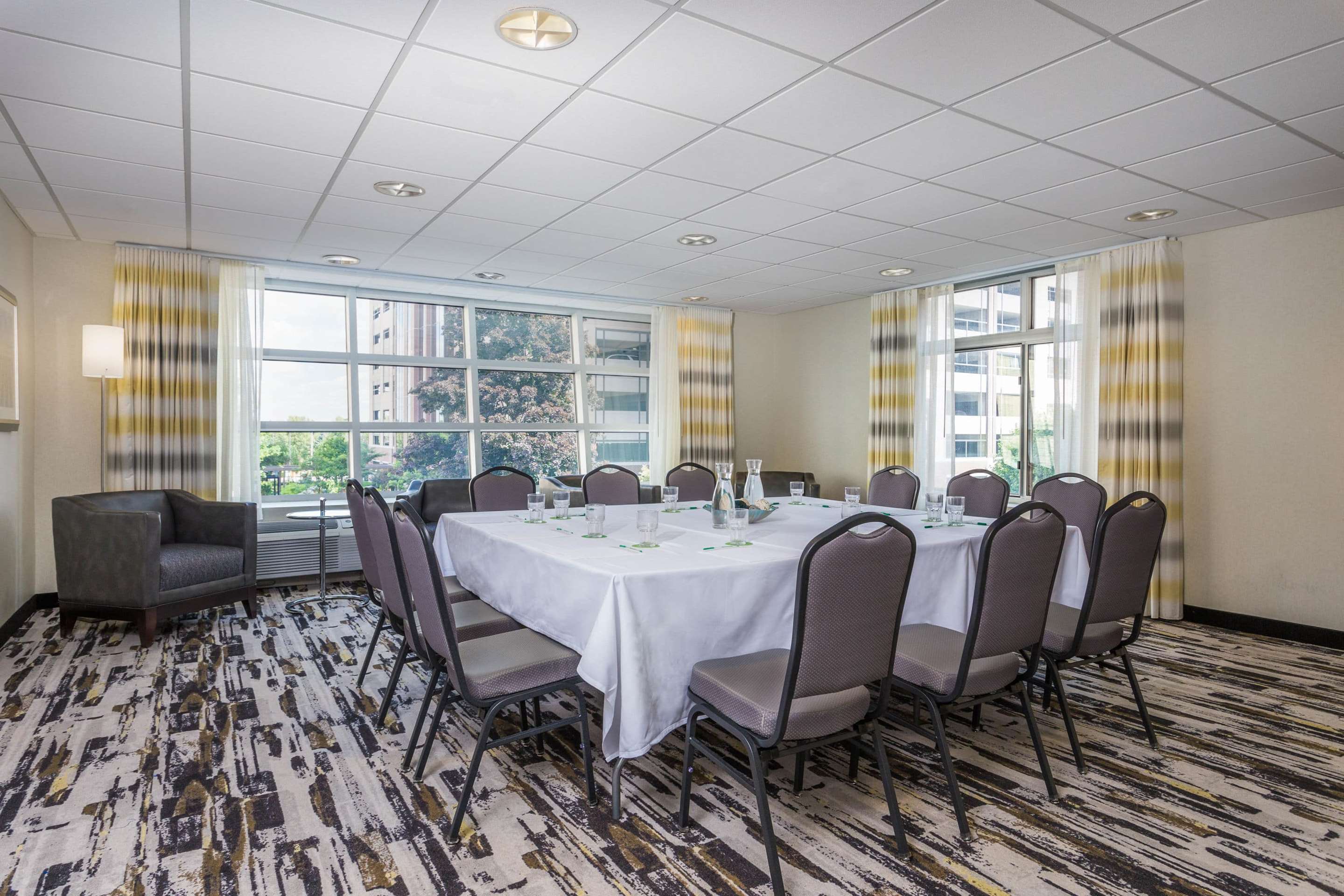 Meeting Room | Wyndham Garden Buffalo Downtown