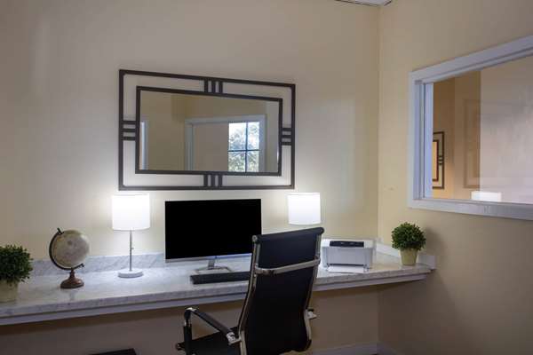 Conference Area - Days Inn Northwest Tallahassee - I-10, Exit 199