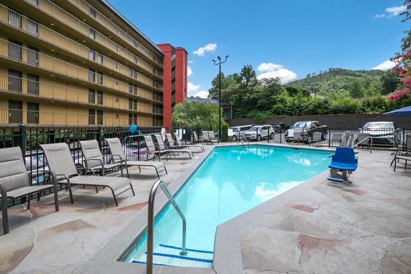 Pool - SureStay Plus Hotel by Best Western Gatlinburg
