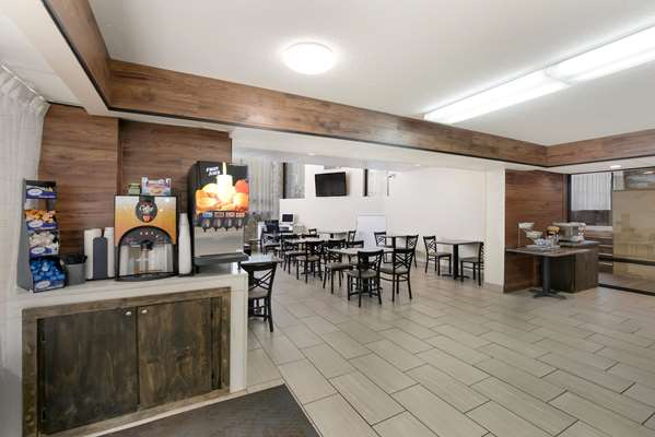 Restaurant - SureStay Plus Hotel by Best Western Gatlinburg