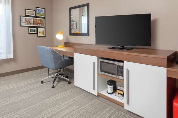  - Hampton Inn & Suites South Overland Park