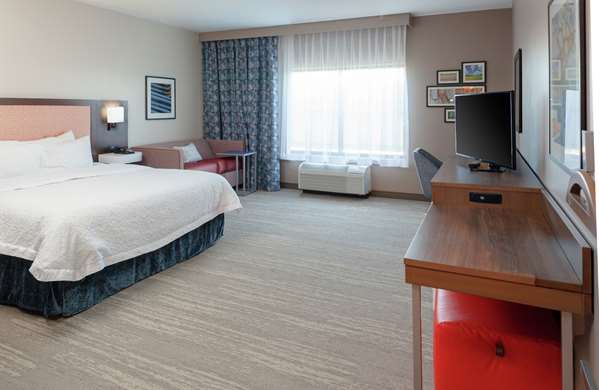  - Hampton Inn & Suites South Overland Park
