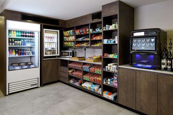 Restaurant - DoubleTree by Hilton Hotel Trudeau Airport Dorval