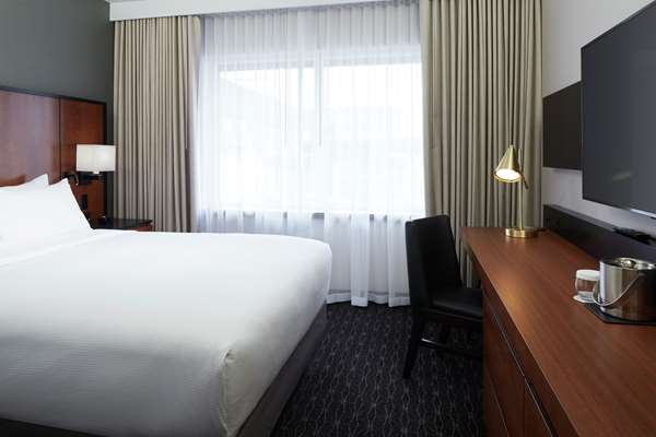  - DoubleTree by Hilton Hotel Trudeau Airport Dorval