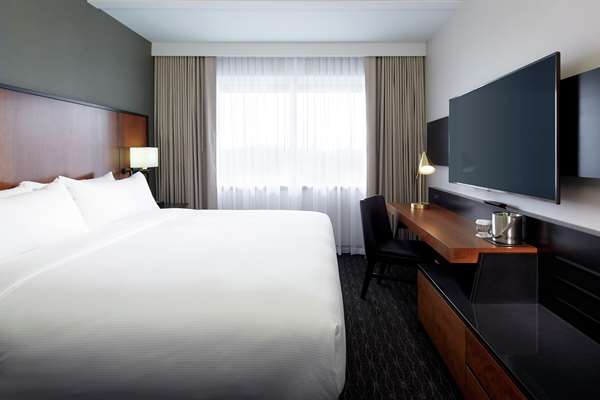  - DoubleTree by Hilton Hotel Trudeau Airport Dorval