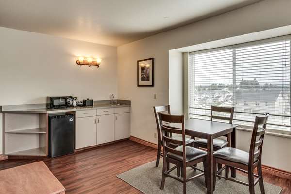  - SureStay Plus Hotel by Best Western Post Falls - I-90, Exit 2