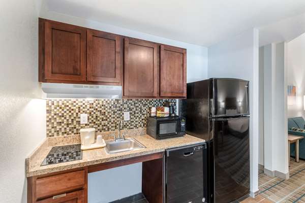 Suite - MainStay Suites Airport Denver