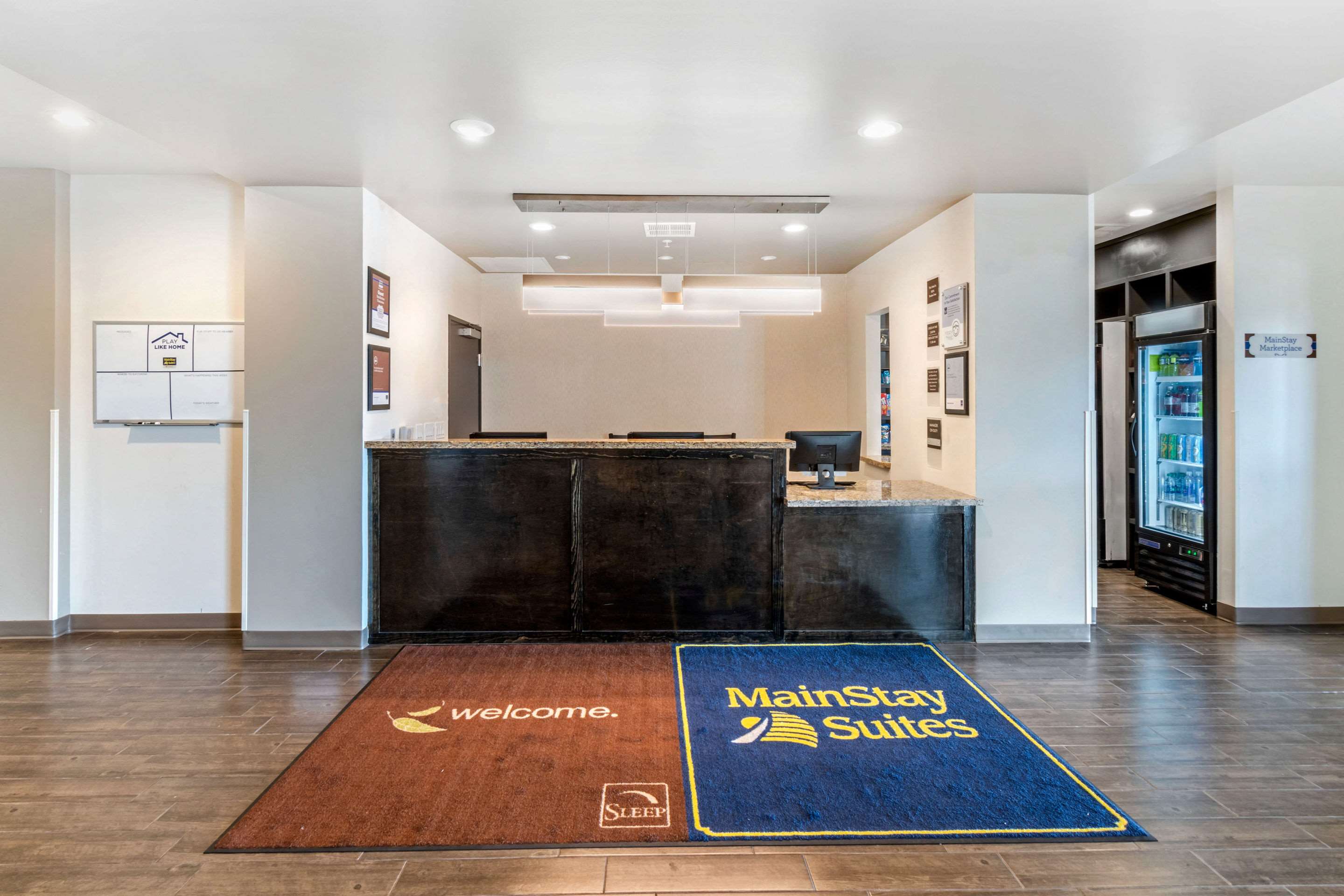 Front desk with friendly staff | MainStay Suites Denver International Airport