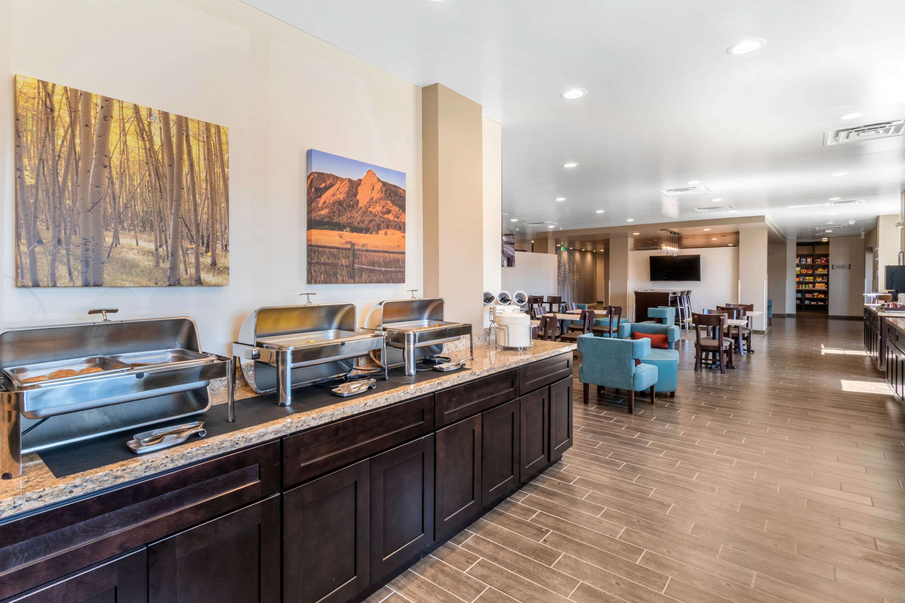Breakfast area | MainStay Suites Denver International Airport