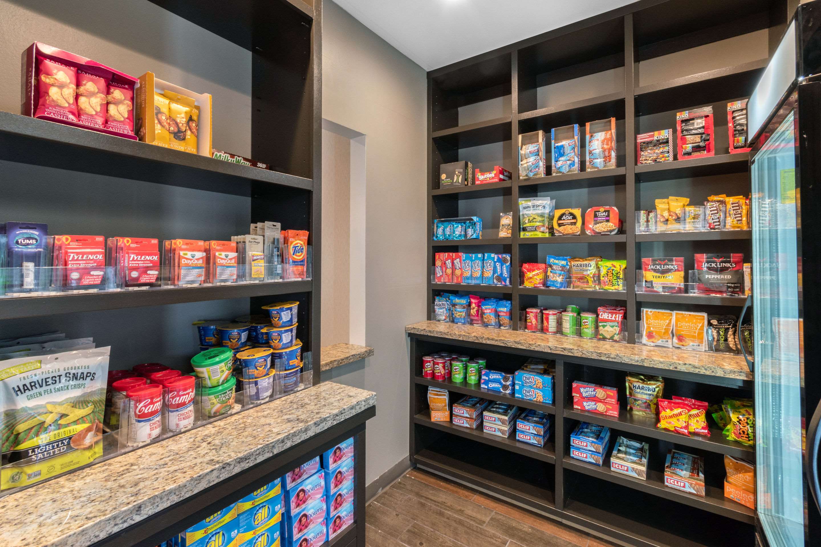 Hotel marketplace | MainStay Suites Denver International Airport