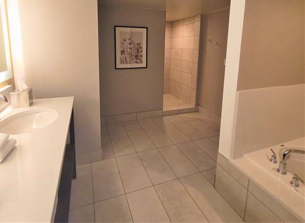 Suite - Riverside Hotel Boise