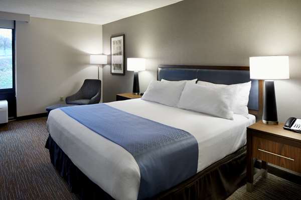  - Wingate by Wyndham St Clairsville - I-70, Exit 218