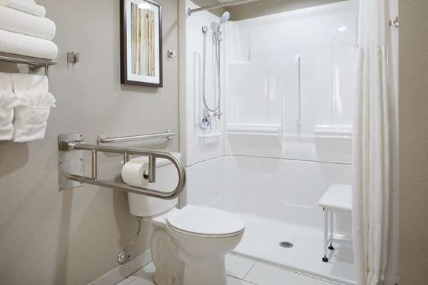  - Wingate by Wyndham St Clairsville - I-70, Exit 218