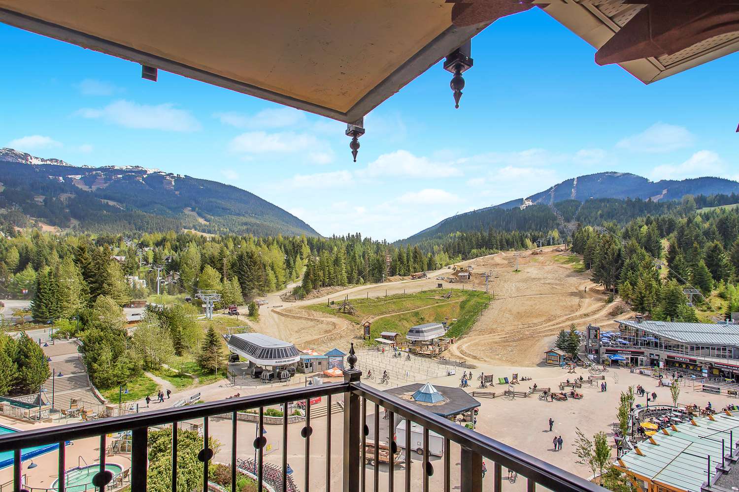 Sundial Boutique Hotel Whistler, BC See Discounts