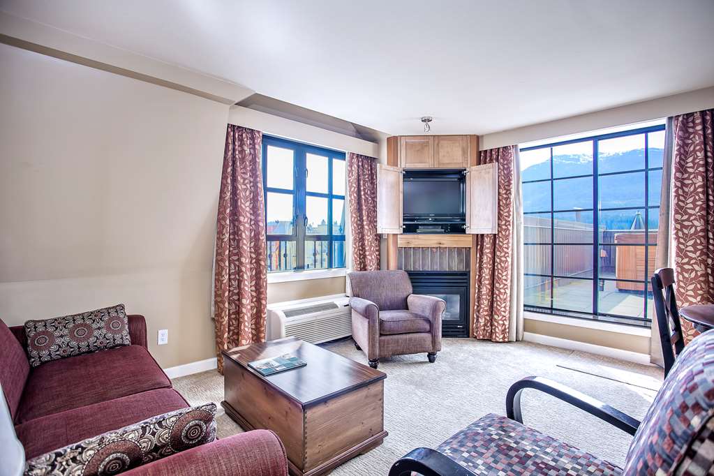 Sundial Hotel