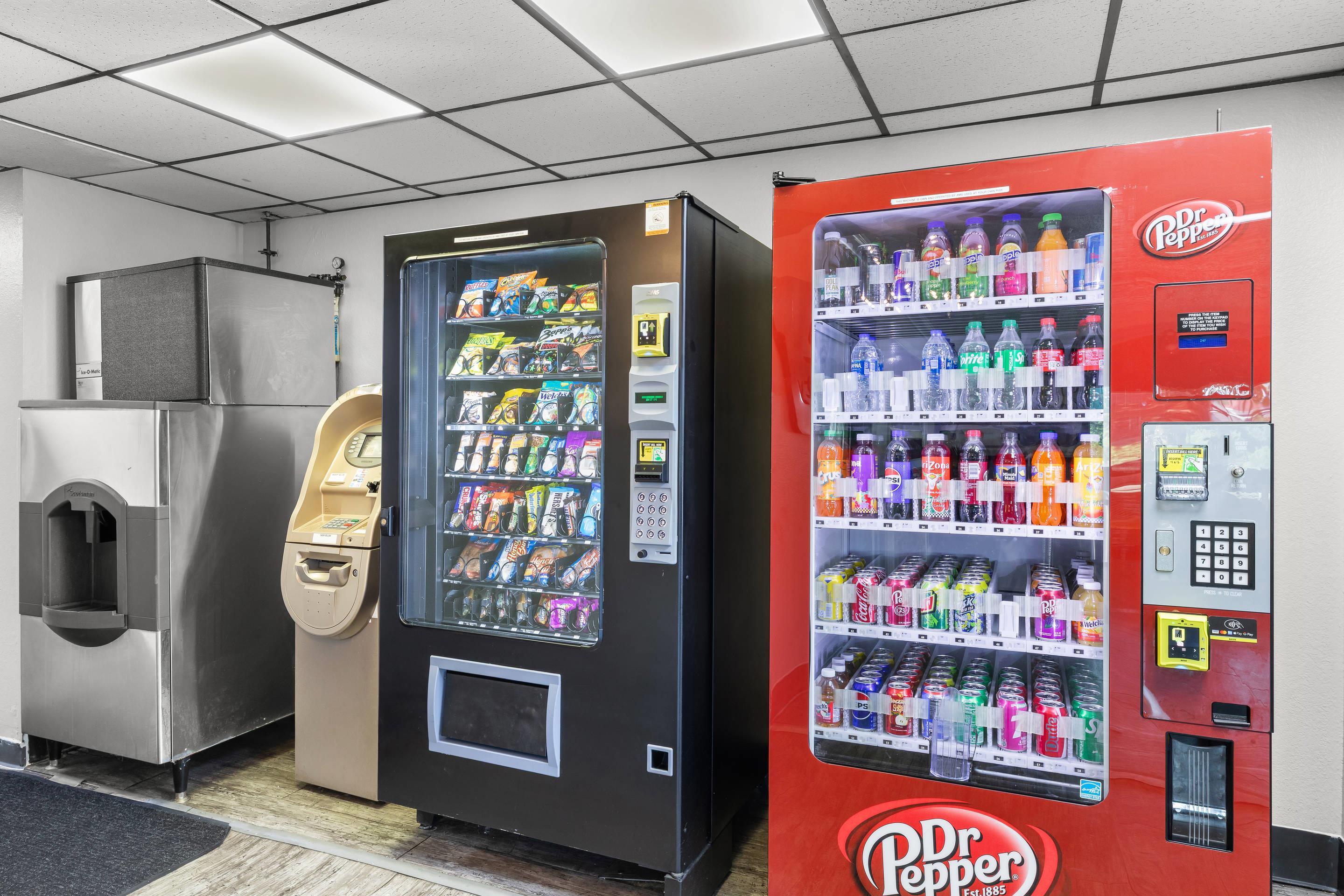 Hotel vending area | Quality Inn Atlanta Airport - Central
