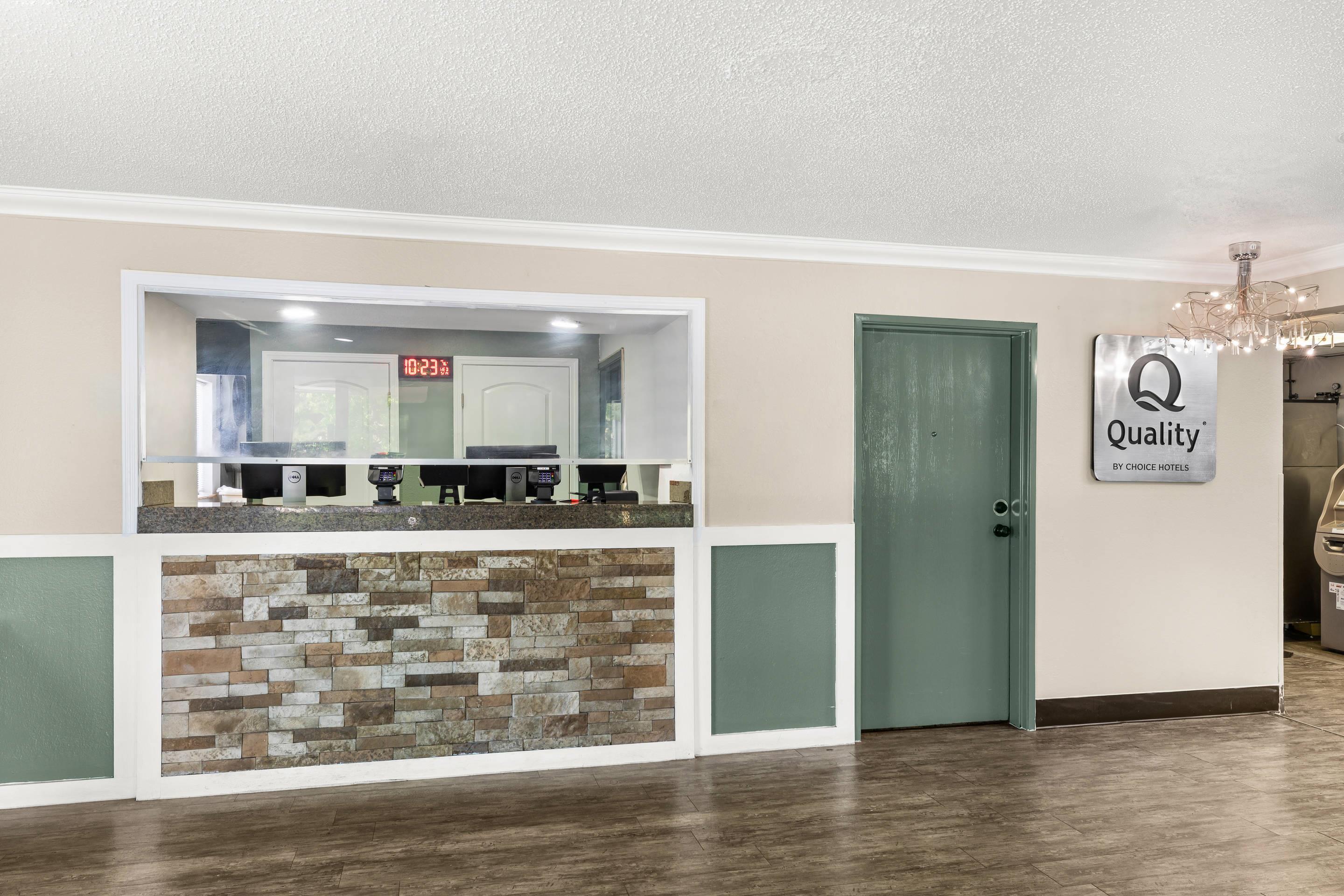 Hotel lobby | Quality Inn Atlanta Airport - Central