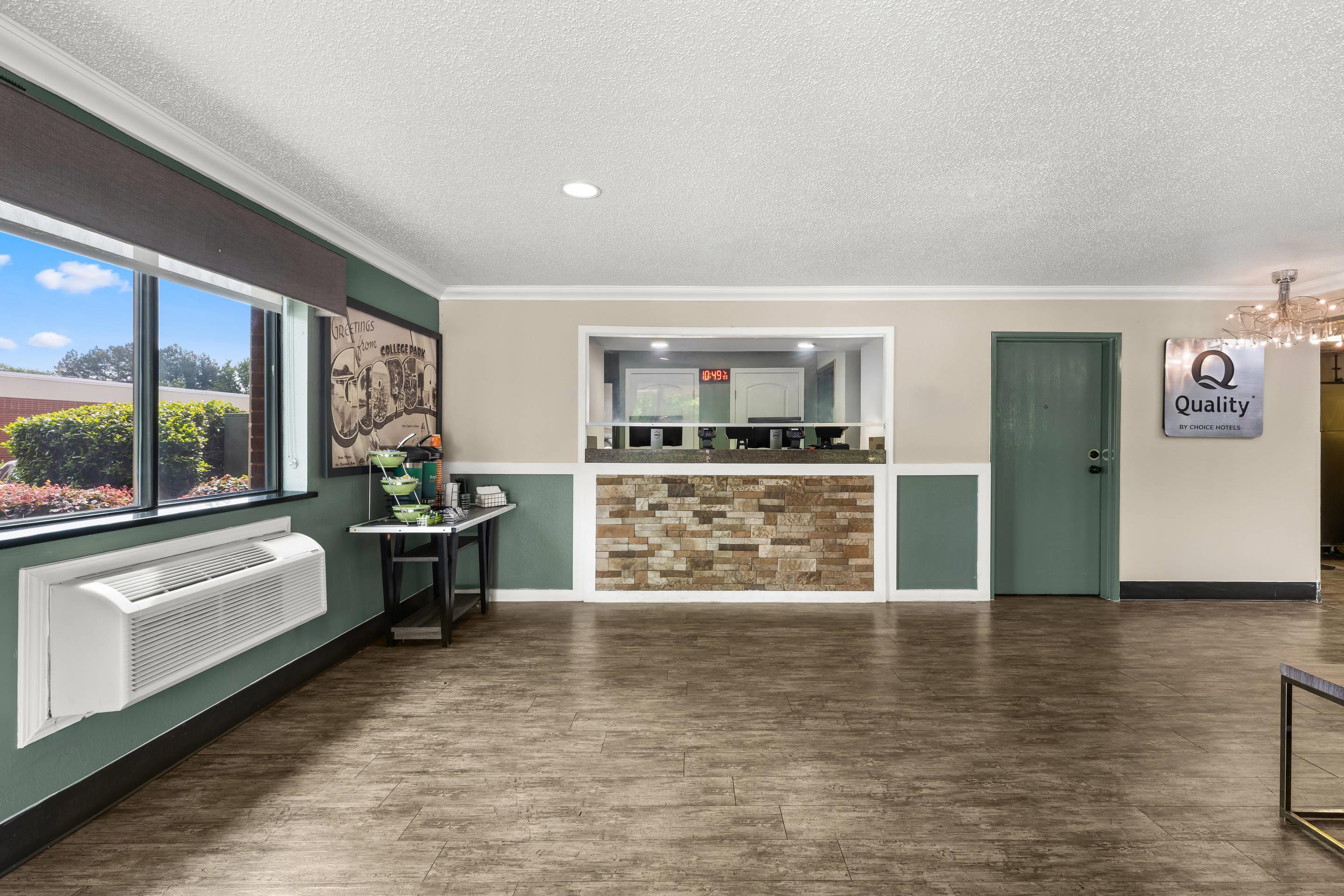 Hotel lobby | Quality Inn Atlanta Airport - Central